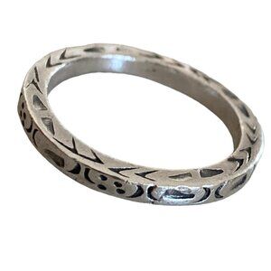 Artisan Tribal Southwestern minimal wedding band ring 7.5 Sterling Silver